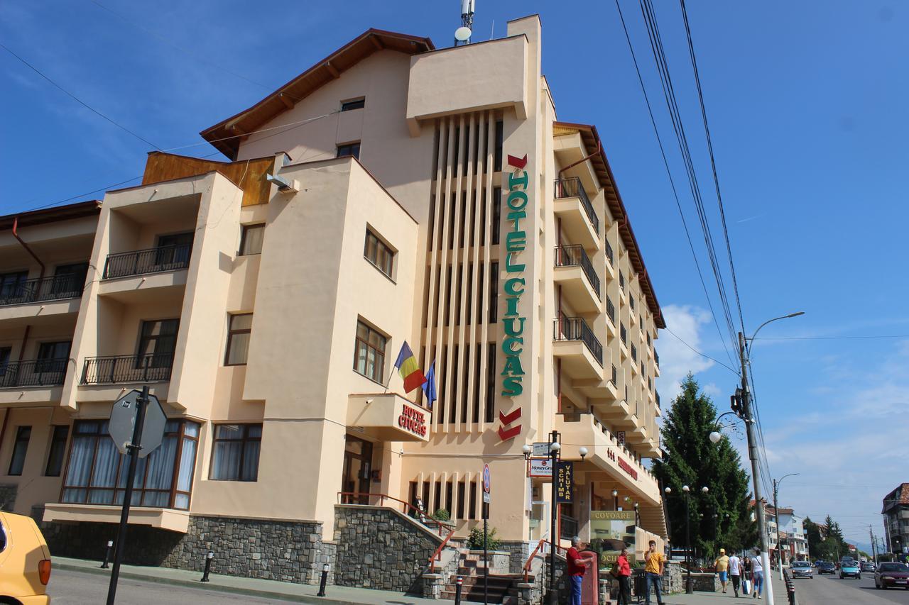 Hotel Ciucas Vălenii de Munte Exterior foto